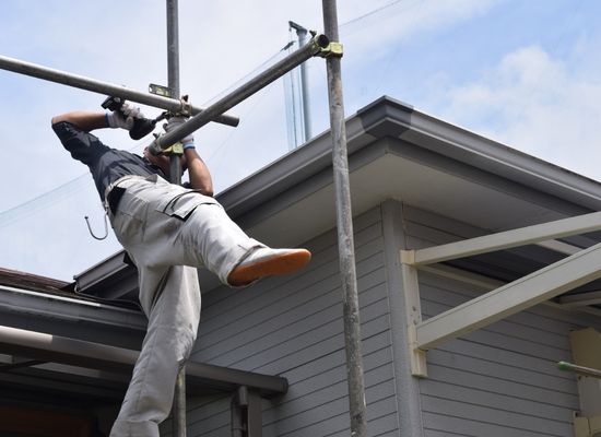 Dessous de toit volets et portails